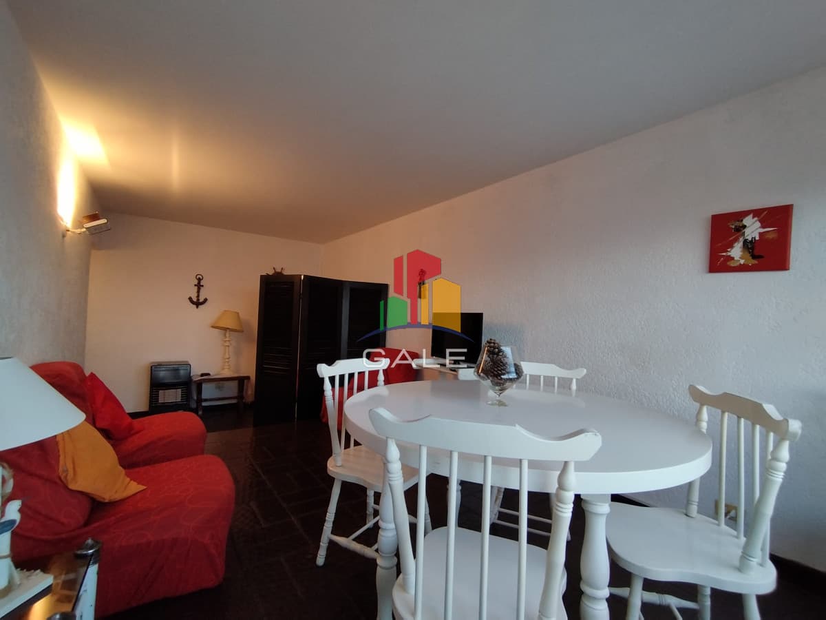 Gale Propiedades & Escribanía Apartamento ID.3362 - Apartamento en primera linea Brava, 1 dormitorio