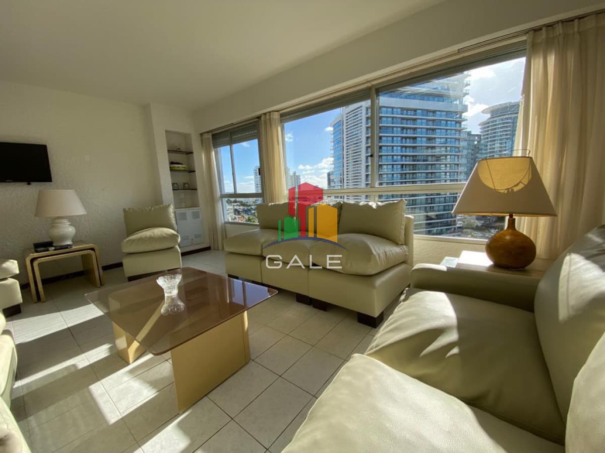Apartamento frente al mar  -