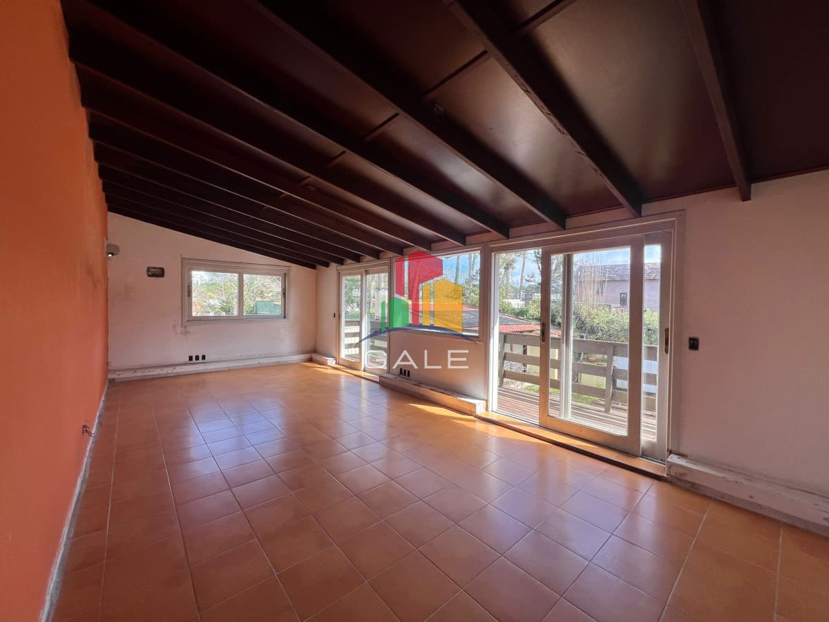 Gale Propiedades & Escribanía Casa ID.3502 - Casa a la Venta - Oportunidad a Reciclar - Excelente ubicación