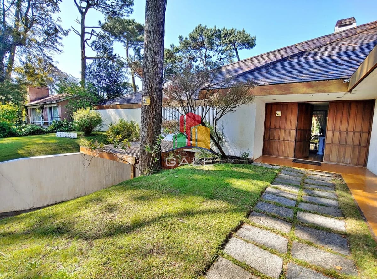 Gale Propiedades & Escribanía Casa ID.3299 - Hermosa Casa para disfrutar