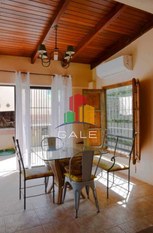 Gale Propiedades & Escribanía Casa ID.4568 - Tu Refugio en El Chorro: Confort y Naturaleza en Armonía