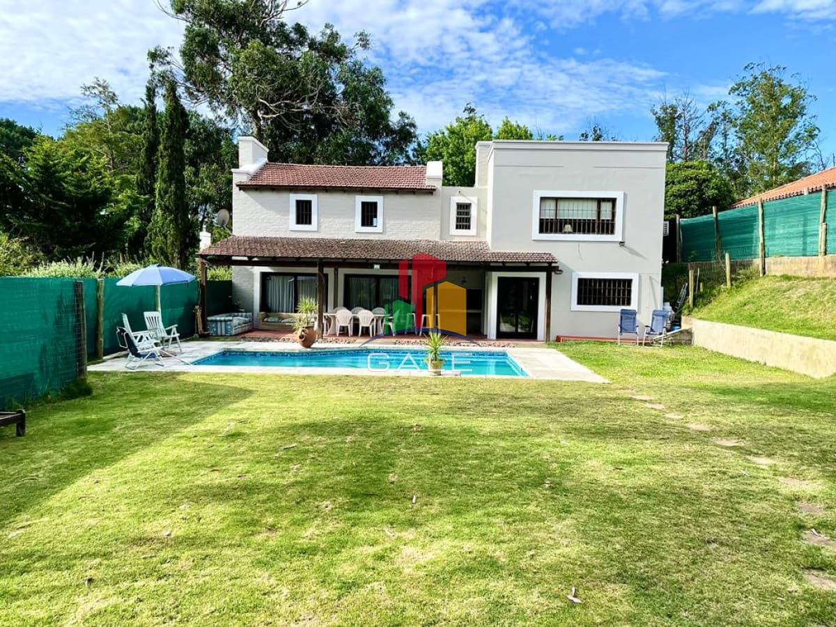 Espectacular casa en San Rafael  -