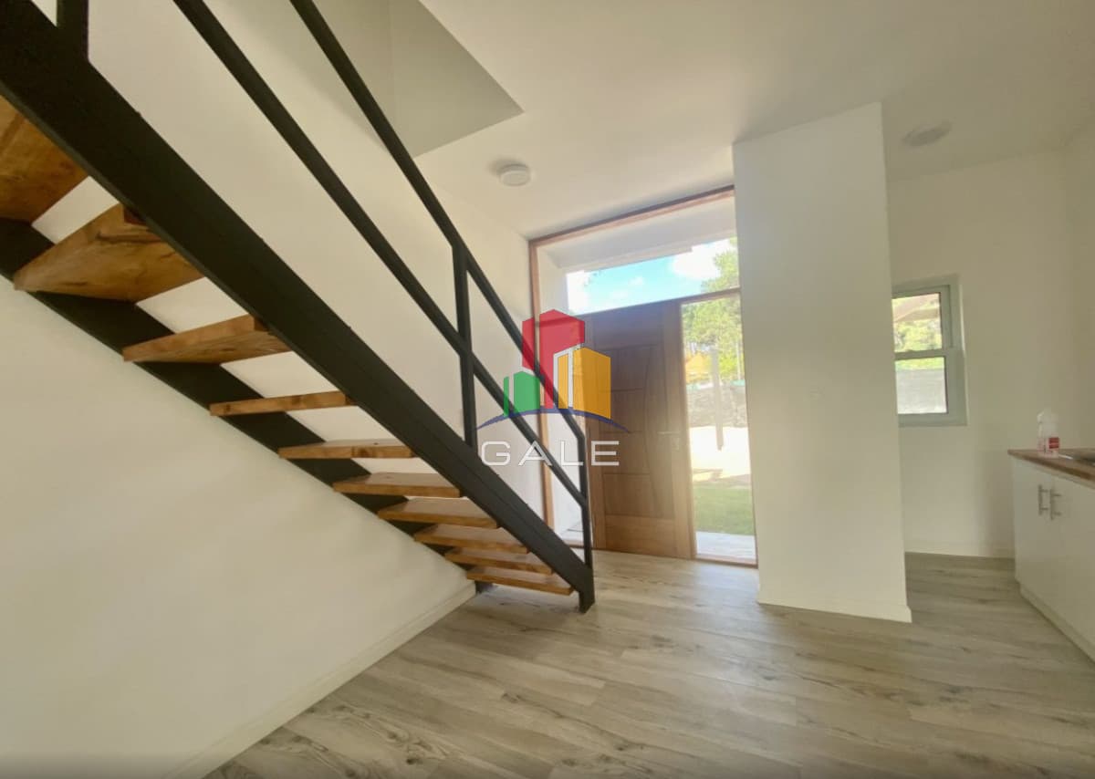 Gale Propiedades & Escribanía Casa ID.4861 - Casa en venta - Parque Burnett a estrenar