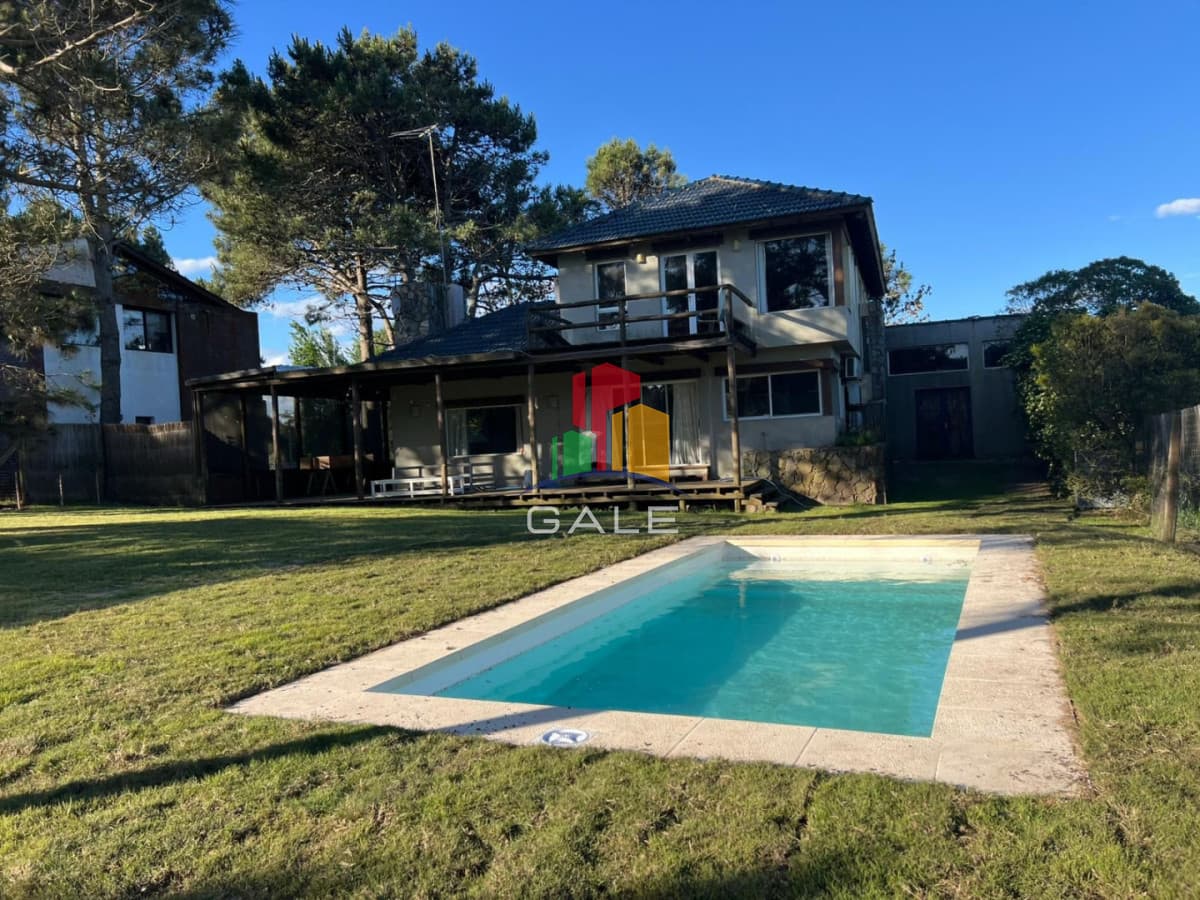 Gale Propiedades & Escribanía Casa ID.4584 - Espectacular mansión en José Ignacio