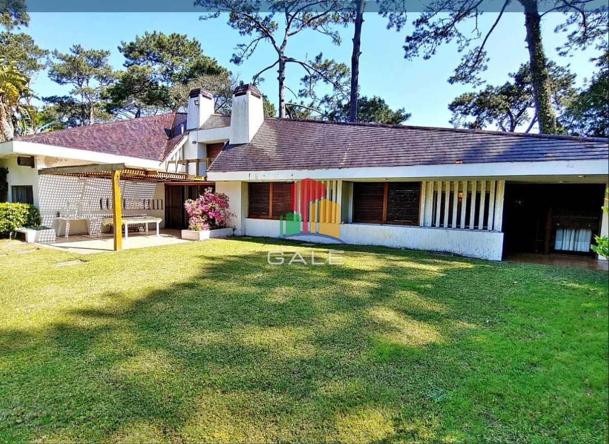 Gale Propiedades & Escribanía Casa ID.3299 - Hermosa Casa para disfrutar