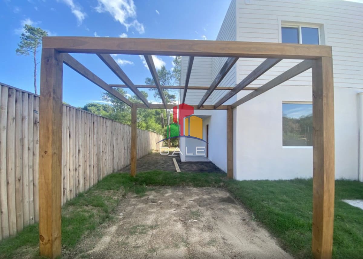 Gale Propiedades & Escribanía Casa ID.4861 - Casa en venta - Parque Burnett a estrenar