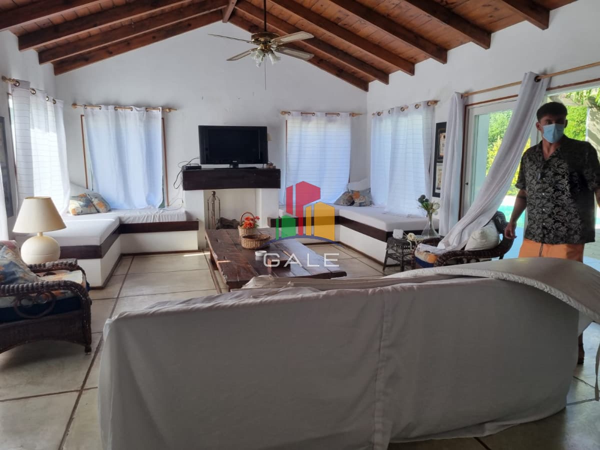 Hermosa casa en la Barra  -