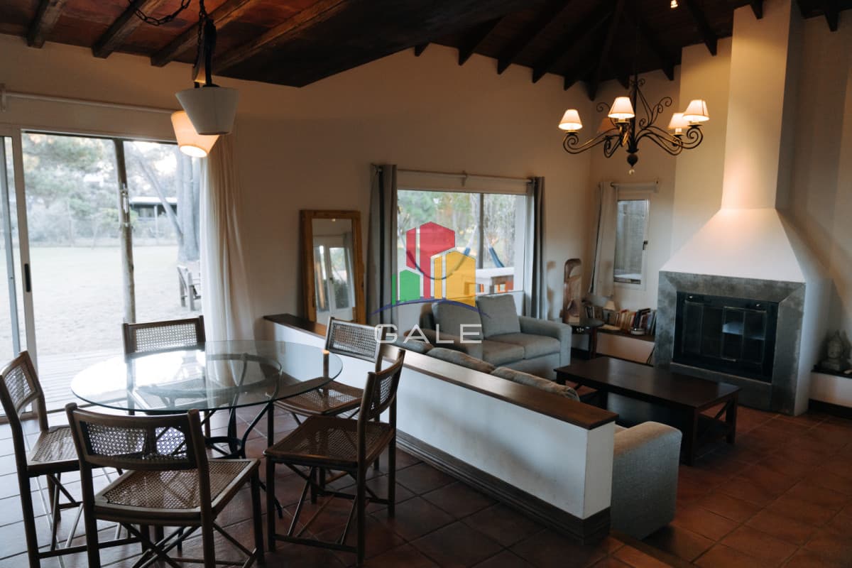 Gale Propiedades & Escribanía Casa ID.4584 - Espectacular mansión en José Ignacio
