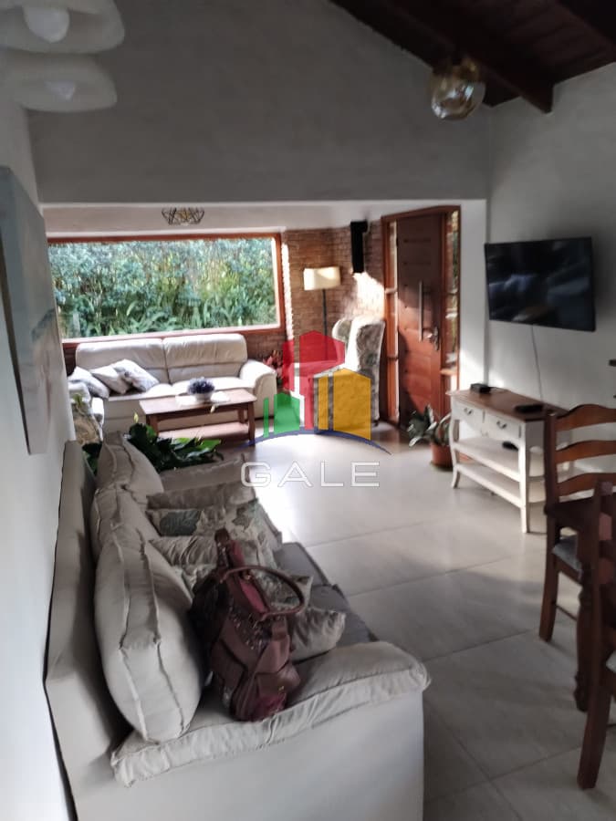 Alquiler casa Barrio Privado Pinares 4 dormitorios  -