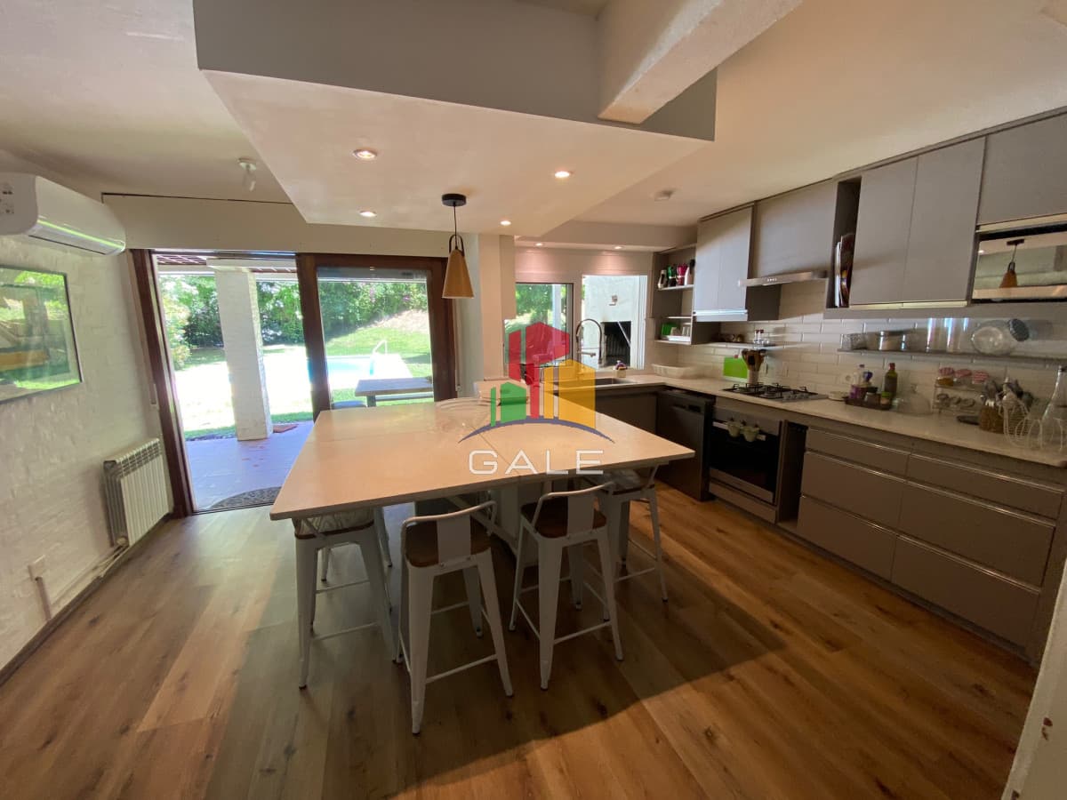 Hermosa casa en la Mansa  -