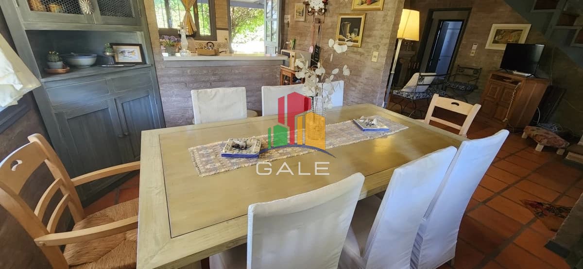 Hermosa casa en Roncón del Indio  -