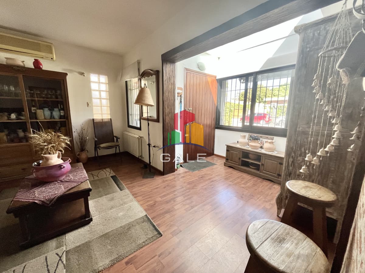 Gale Propiedades & Escribanía Casa ID.3623 - Casa en Barrio Monaco