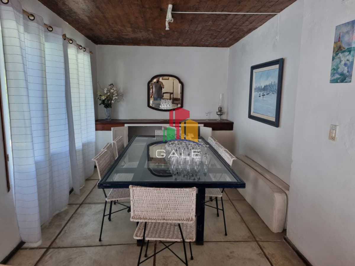 Hermosa casa en la Barra  -
