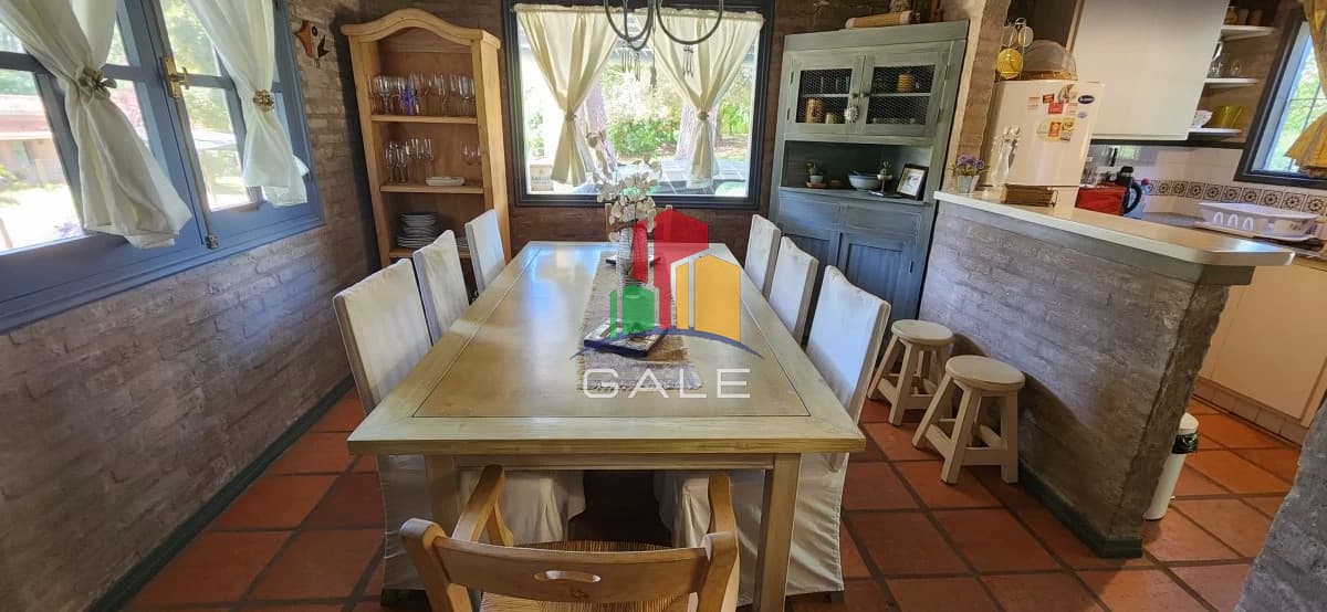 Hermosa casa en Roncón del Indio  -