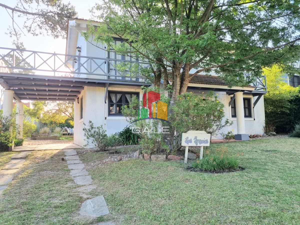 Hermosa casa en Roncón del Indio  -