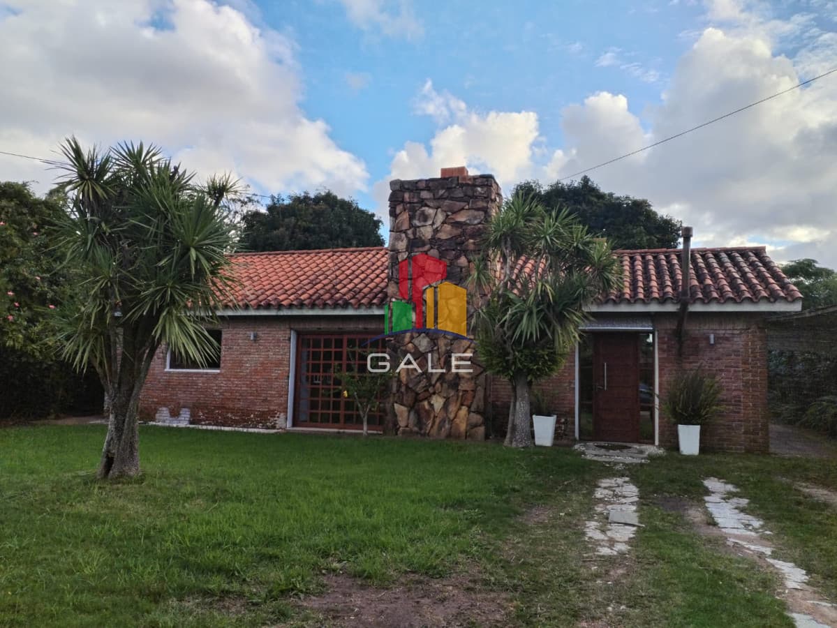 Alquiler casa Barrio Privado Pinares 4 dormitorios  -