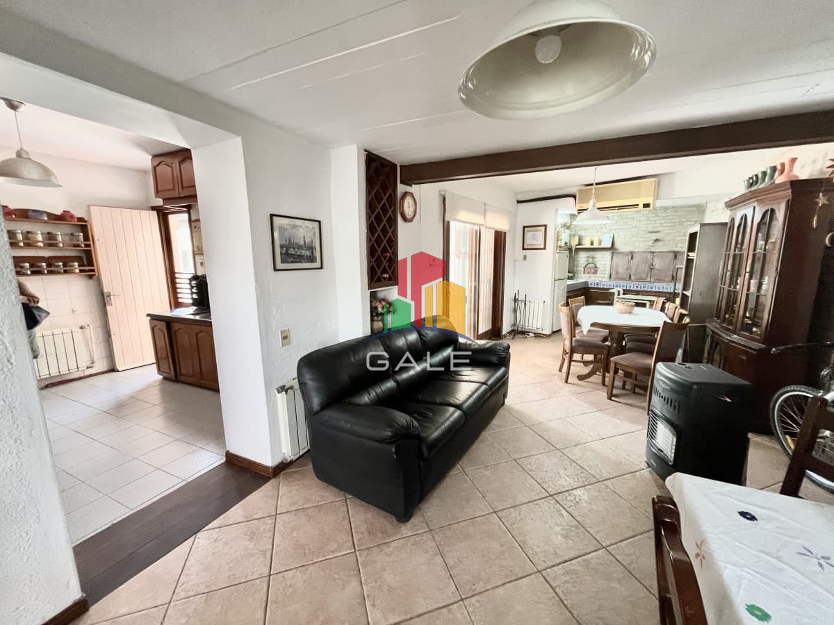 Gale Propiedades & Escribanía Casa ID.3623 - Casa en Barrio Monaco