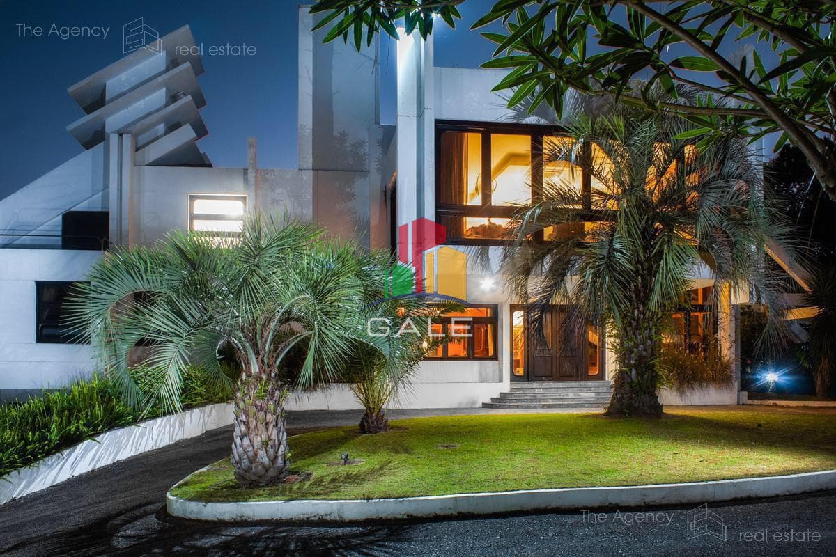 Gale Propiedades & Escribanía Casa ID.3303 - Increible Mansión en Club del Lago