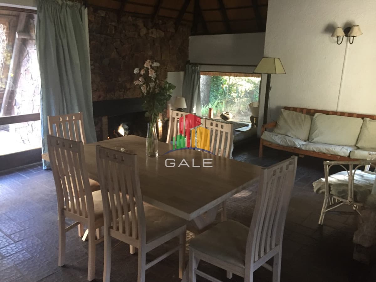 Gale Propiedades & Escribanía Casa ID.3371 - Linda casa en venta, zona cantegril