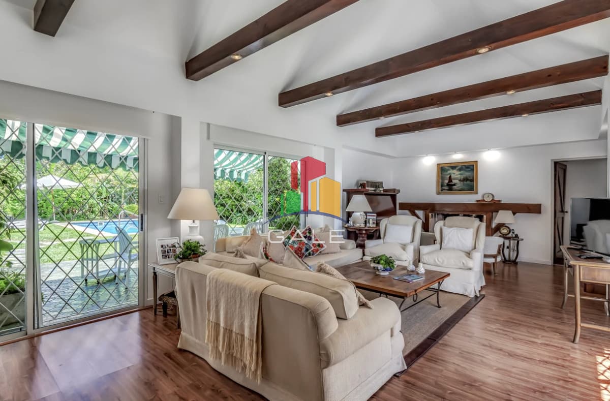 Gale Propiedades & Escribanía Casa ID.3298 - Hermosa casa en Punta del Este!