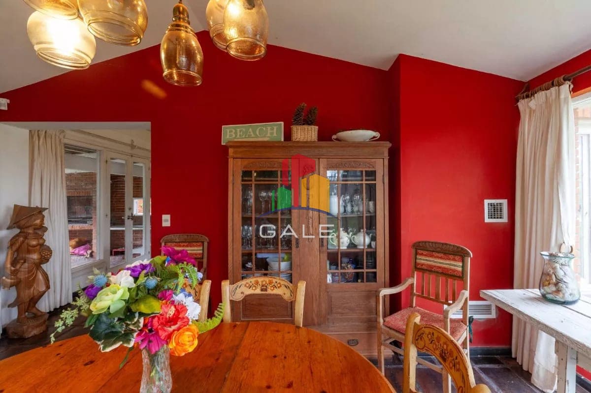 Hermosa casa en Alquiler anual en San Fernando con vista parcial del mar  -