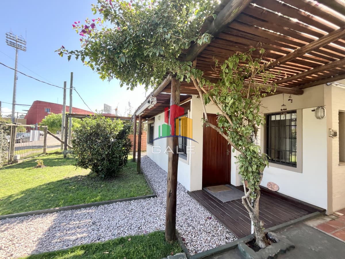Gale Propiedades & Escribanía Casa ID.3623 - Casa en Barrio Monaco