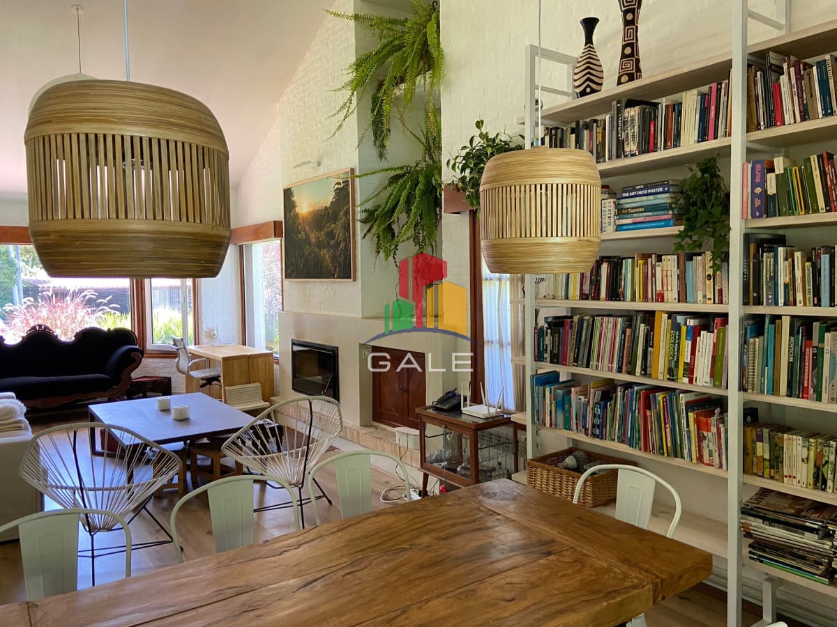 Hermosa casa en la Mansa  -