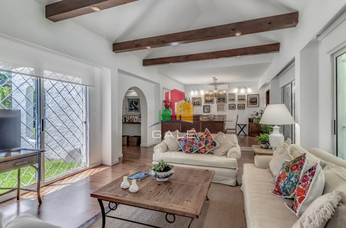 Gale Propiedades & Escribanía Casa ID.3298 - Hermosa casa en Punta del Este!