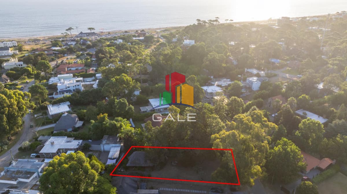 Gale Propiedades & Escribanía Terreno ID.5188 - Terreno en venta - 811 m² en Pinares