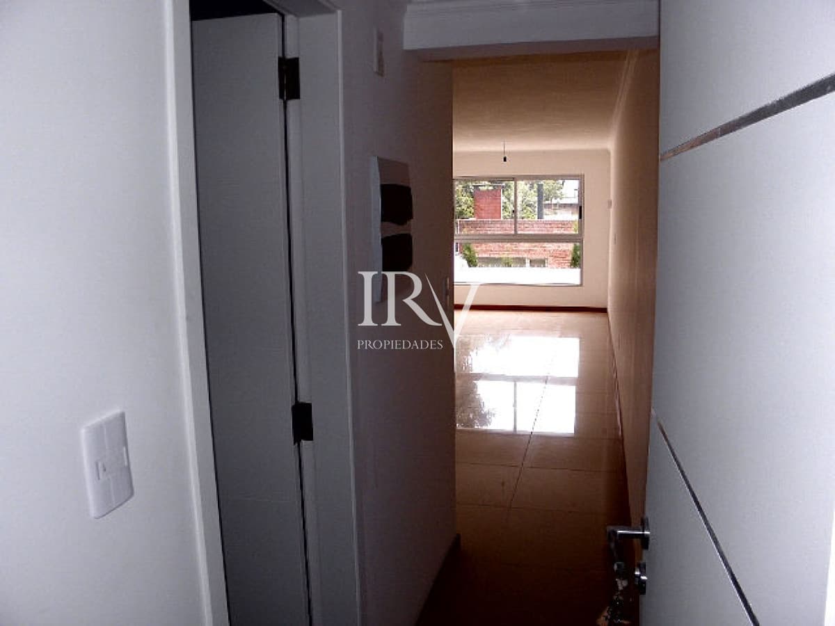 IRV PROPIEDADES Apartamento ID.164 - Apartamento en Venta en Zona Torres WTC y MVD Shoppong con Garaje