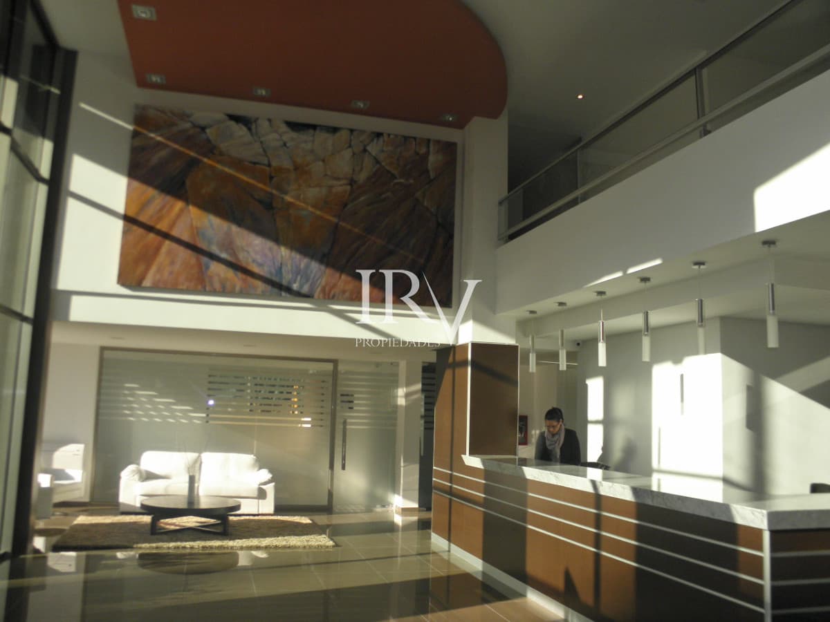 IRV PROPIEDADES Apartamento ID.532 - Apartamento en Venta en Punta del Este. Con renta anual