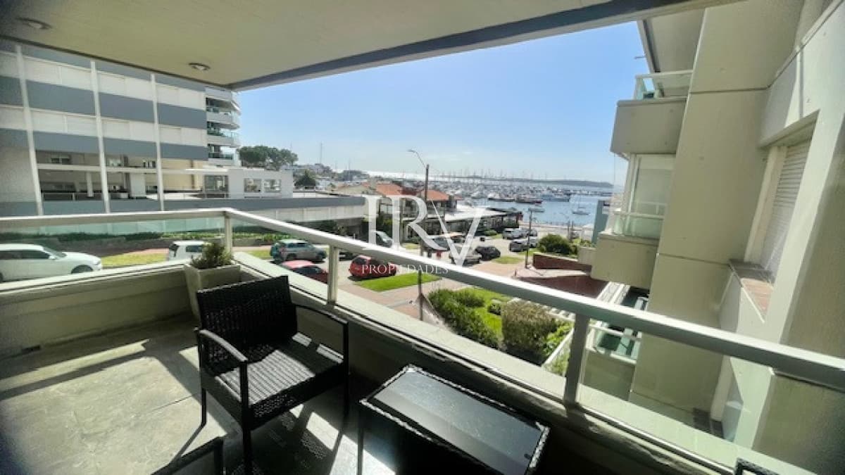 IRV PROPIEDADES Apartamento ID.919 - Venta de Apartamento con vista al Puerto de Punta del Este