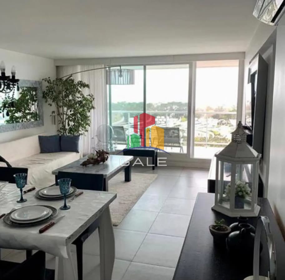 Gale Propiedades & Escribanía Apartamento ID.1582 - Precioso Apto con vista al mar de 2 dormitorios en Roosevelt