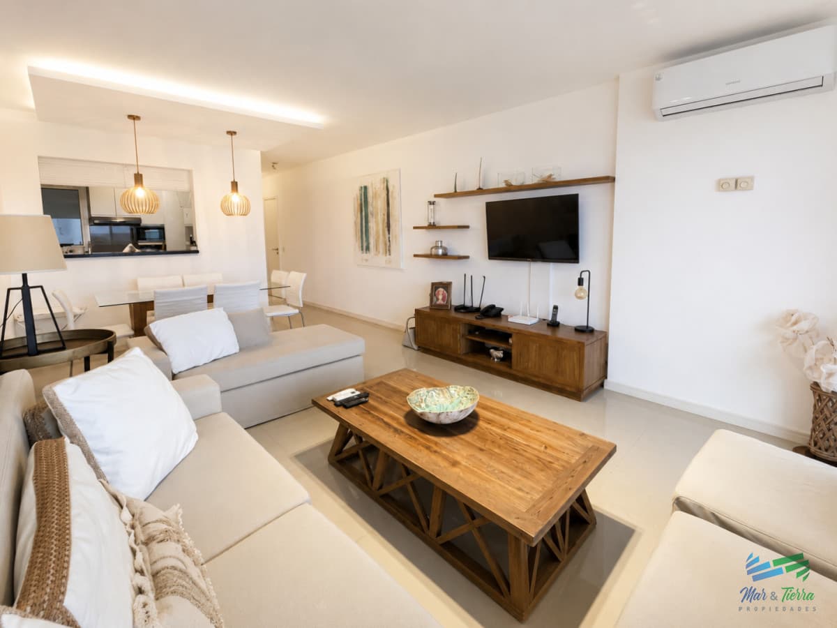Apartamento moderno de 3 Dormitorios frente al mar en Playa Brava, Punta del Este