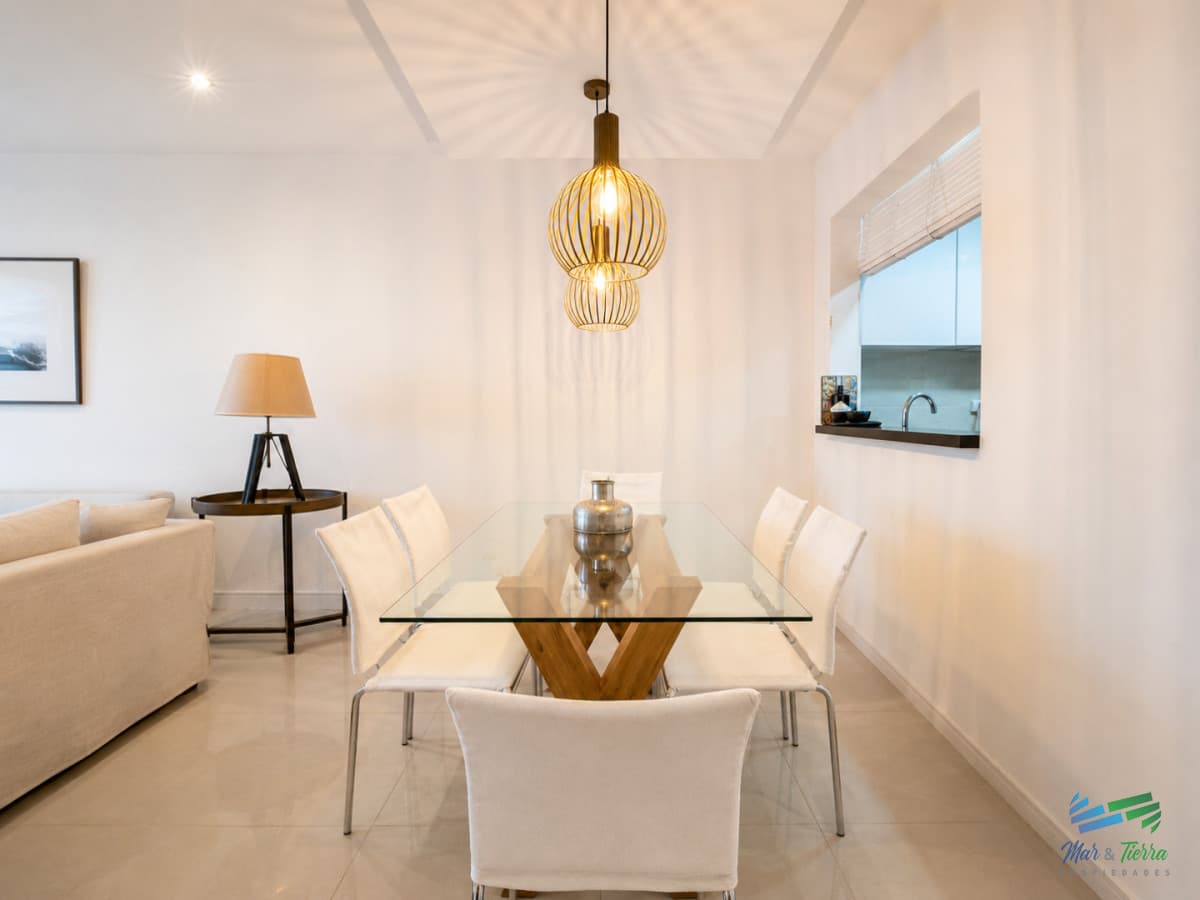 Apartamento moderno de 3 Dormitorios frente al mar en Playa Brava, Punta del Este