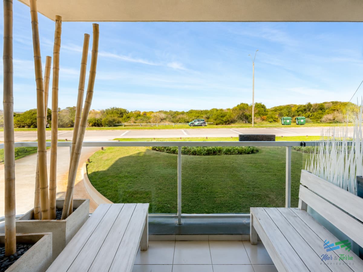 Apartamento moderno de 3 Dormitorios frente al mar en Playa Brava, Punta del Este