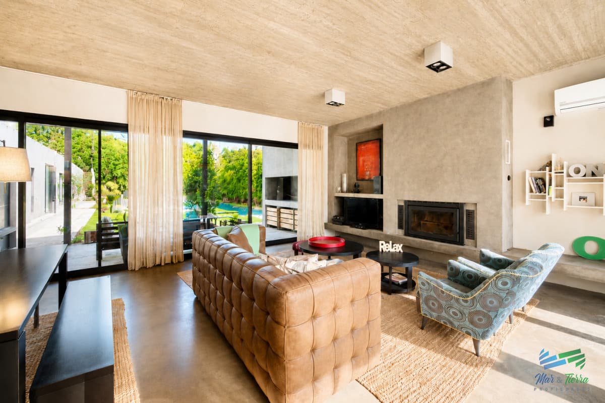 Excelente Casa de 3 Dormitorios en Barrio Privado, La Arbolada - Punta del Este, Venta y Alquiler Anual