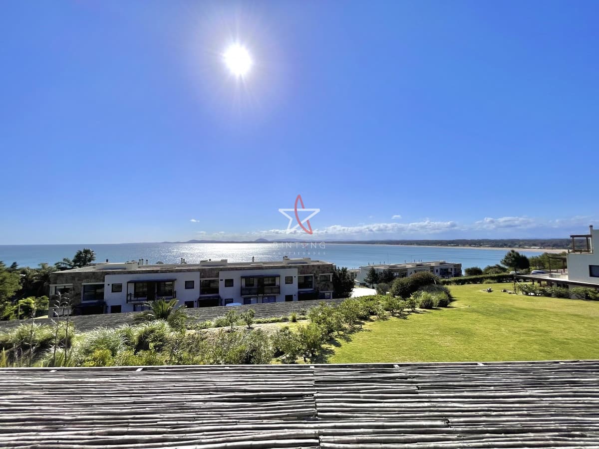 Alquiler temporario de apartamento de dos dormitorios con parrillero, Punta Ballena - Bintang Propiedades