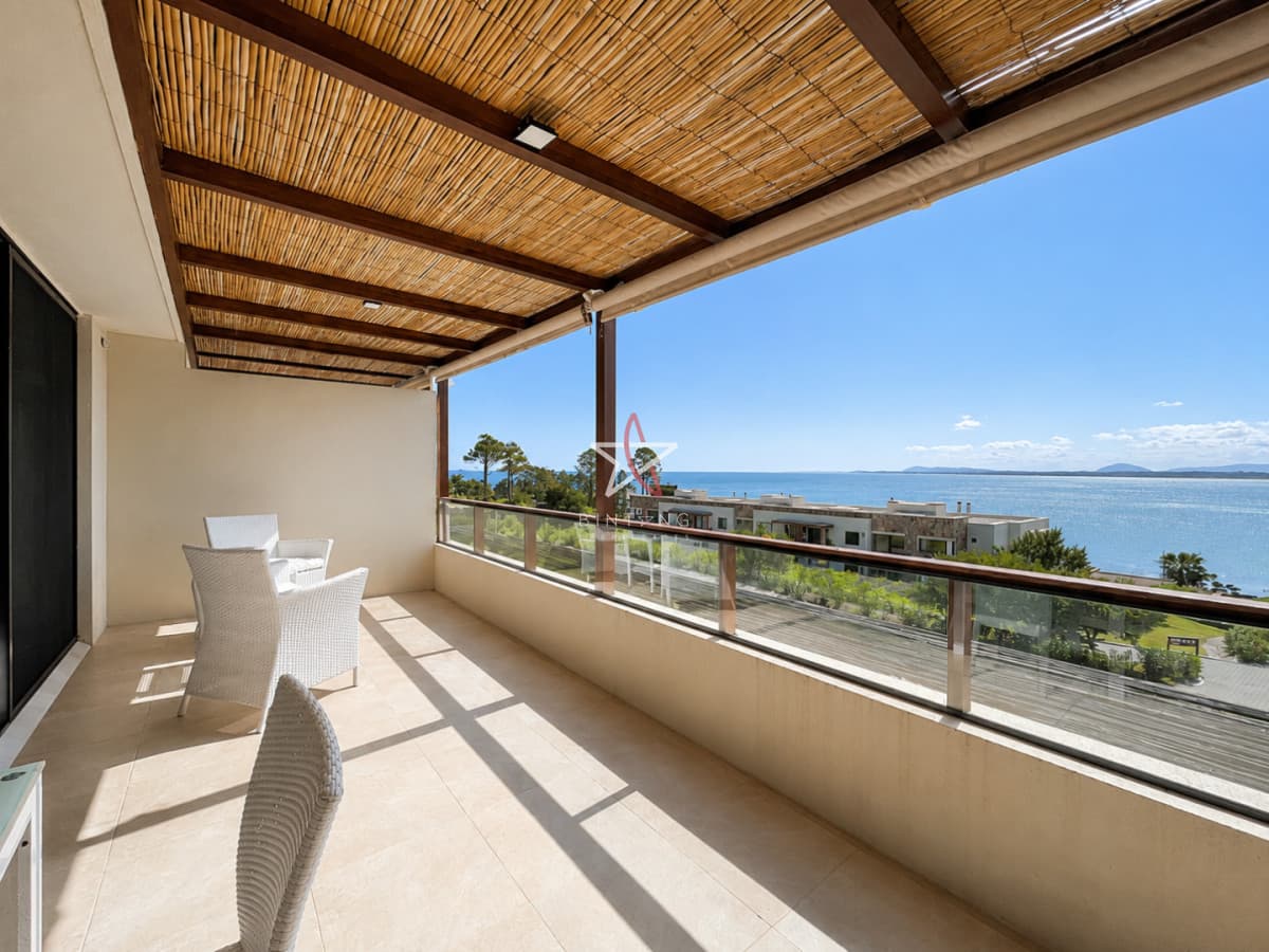 Apartamento de 2 Dormitorios con Vista al Mar y Parrillero en Quartier Punta Ballena - Bintang Propiedades