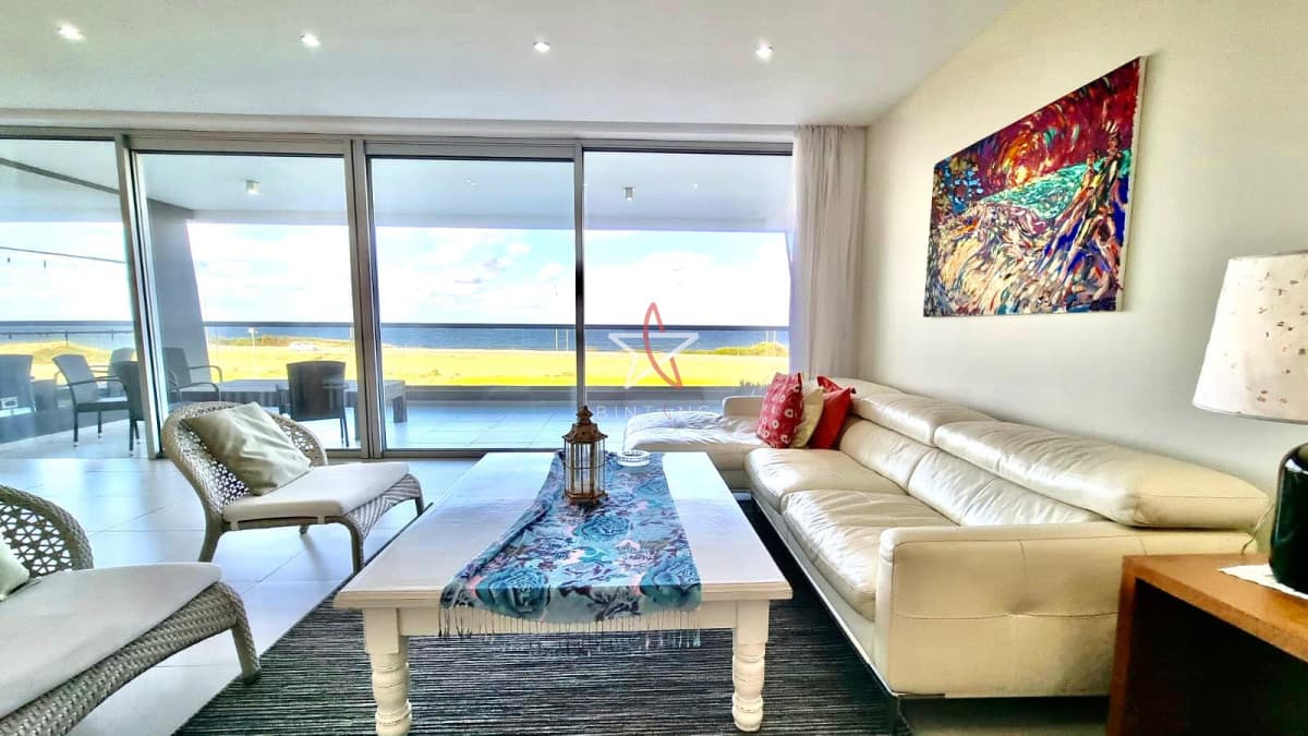Venta y alquiler temporario de exclusivo departamento de cuatro dormitorios mas dependencia con piscina propia y parrillero, Tiburón Terraza, Brava - Bintang Propiedades