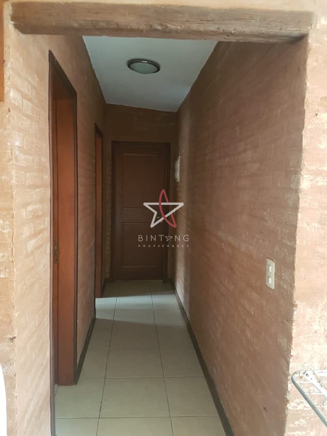 Alquiler temporario de casa de tres dormitorios en barrio Jardines de Córdoba, Punta del Este - Bintang Propiedades