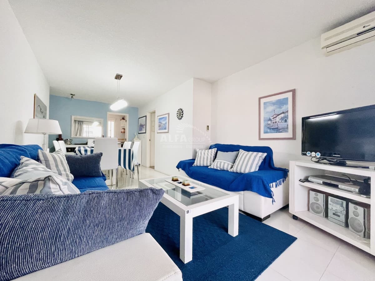 Apartamento de 2 Dormitorios en Península, Punta del Este