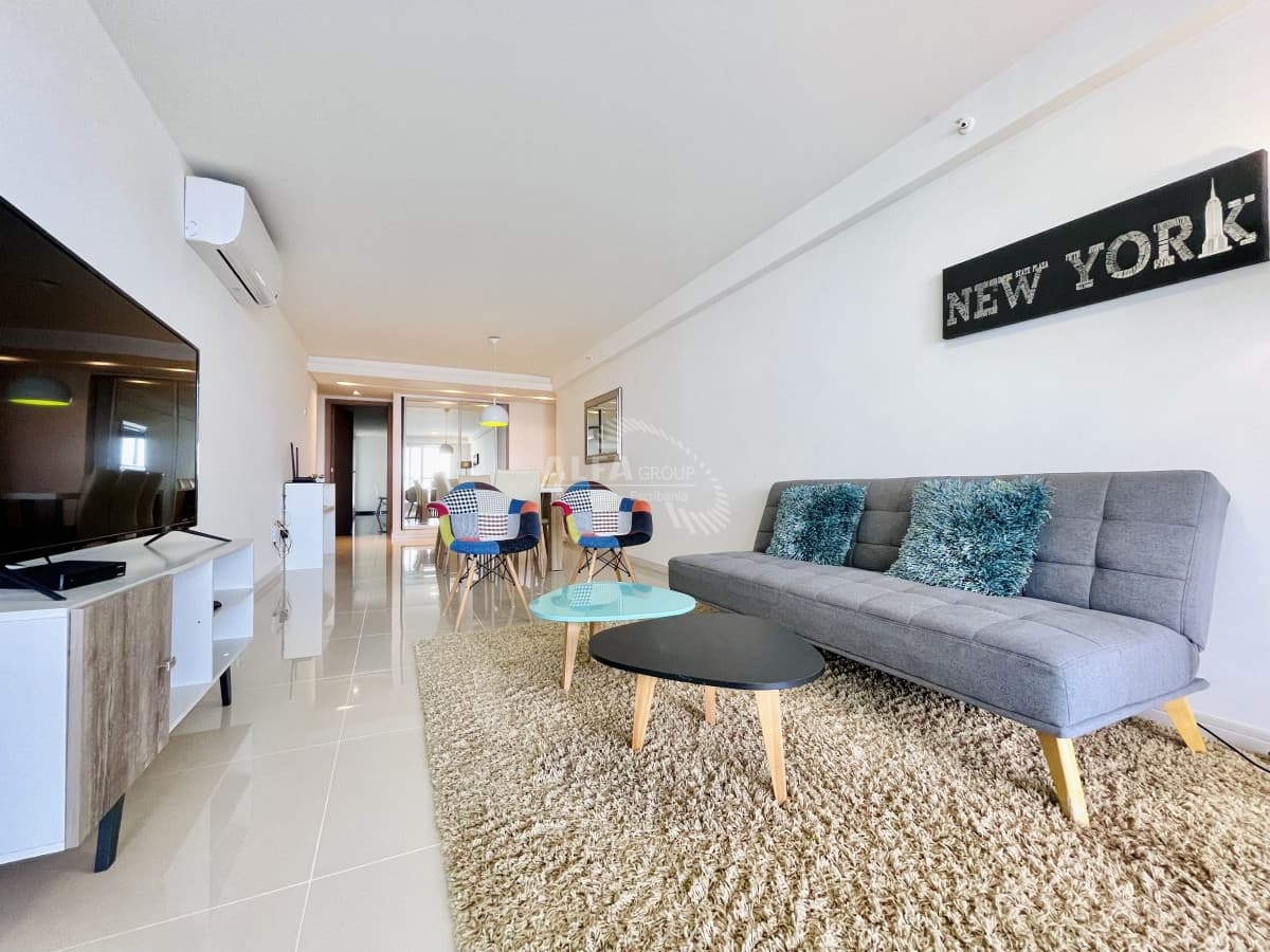 Apartamento de 2 Dormitorios y Parrillero con Vista al Mar en Playa Brava, Look Tower