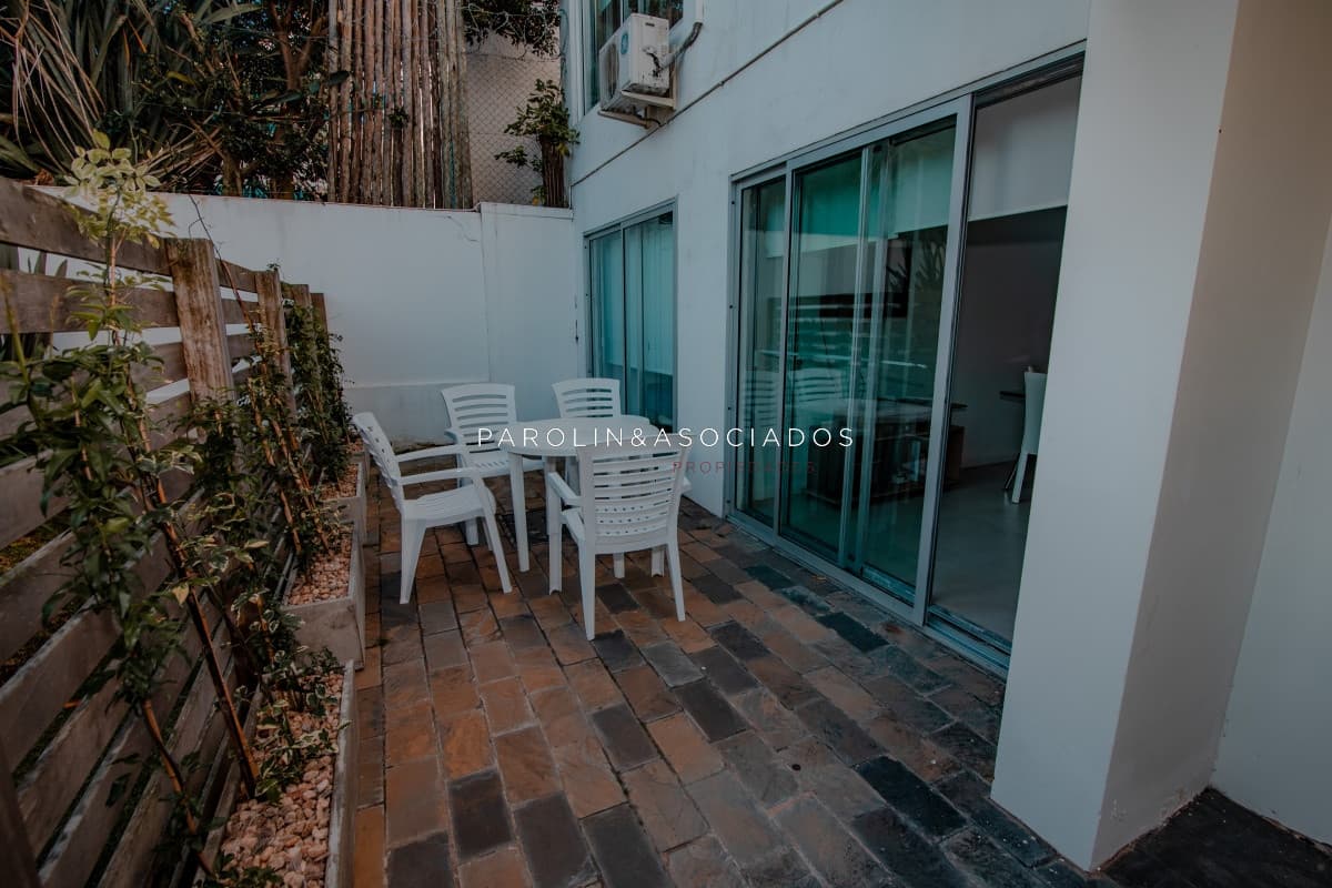 Apartamento en venta con 3 dormitorios en Esturión Montoya, Punta del Este.
