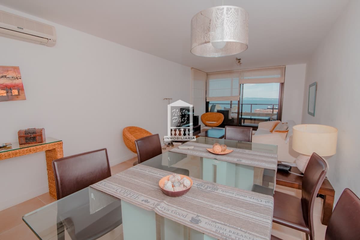 Venta de apartamento de dos dormitorios con parrillero exclusivo, Punta Ballena