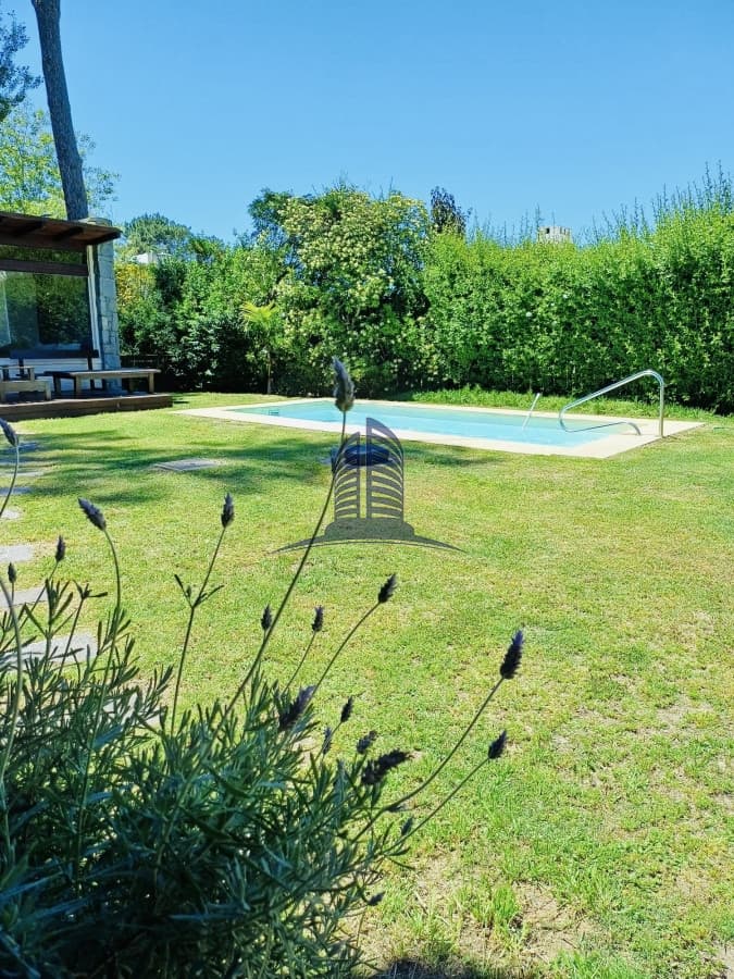 Casa en VENTA de 3 Dormitorios en Montoya – Punta del Este