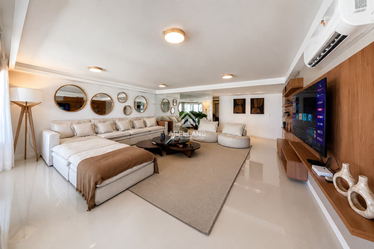 Apartamento ID.5668 - Penthouse 4 dormitorios más dependencia de servicio