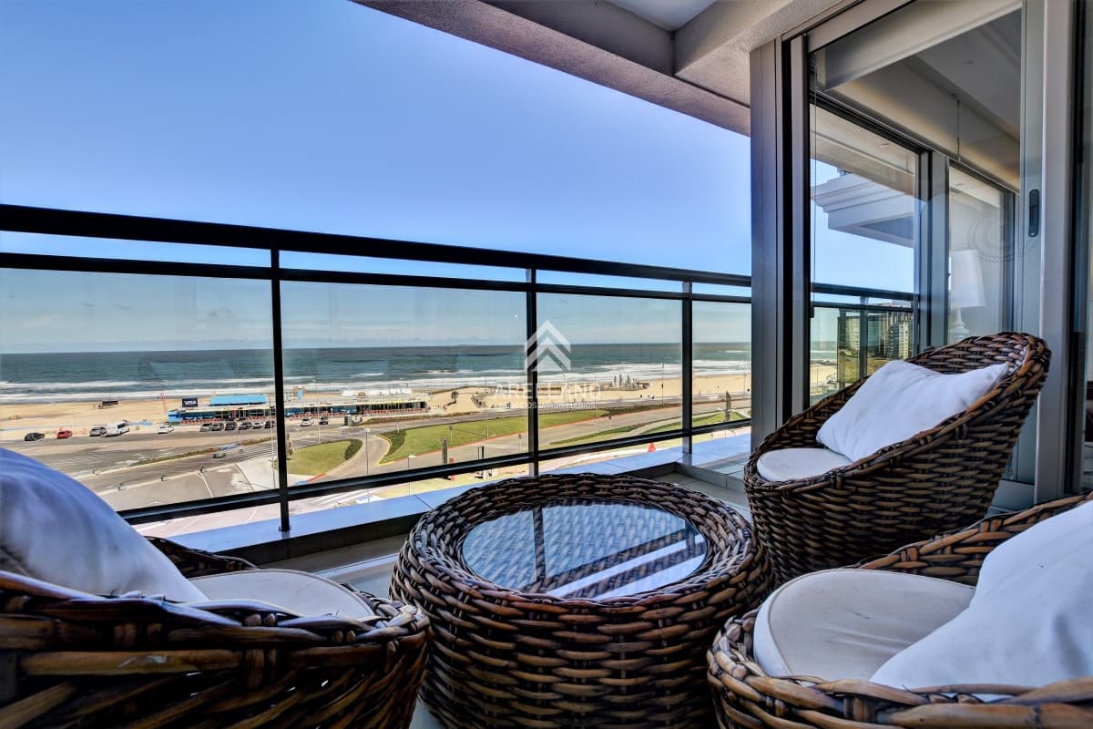 Apartamento ID.4953 - Apartamento 3 Dormitorios en Imperiale, Frente al Mar