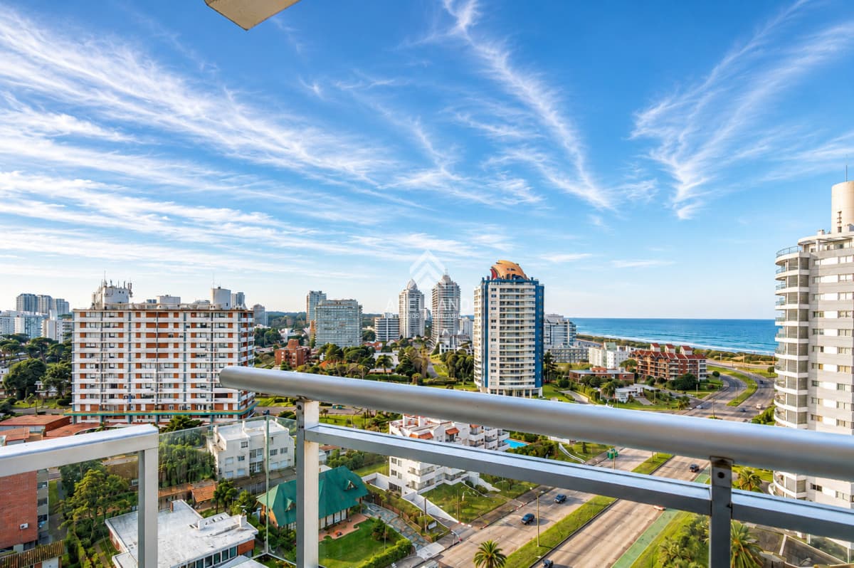Apartamento ID.5575 - Alquiler temporal Apartamento 2 Dormitorios y Medio en Forest Tower - Punta del Este