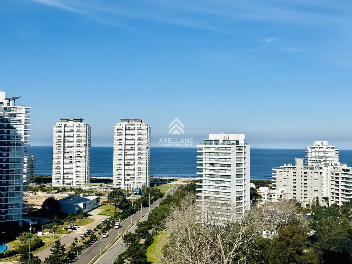 Apartamento ID.7078 - Alquiler temporada Apartamento de 3 Dormitorios en Playa Brava, Ocean Drive